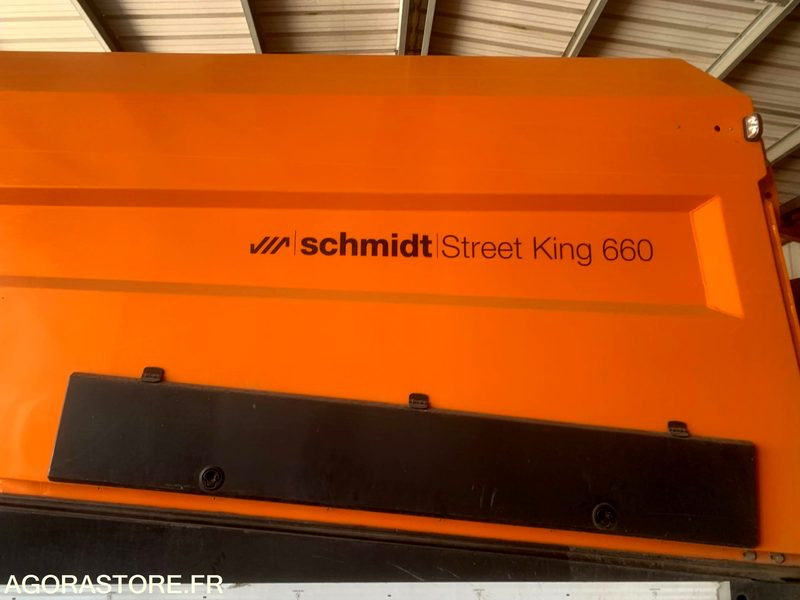 BALAYEUSE COMPOSÉE D'UN PORTEUR MERCEDES ET D'UN SYSTÈME DE BALAYAGE SCHMIDT - Veegwagen: afbeelding 4 BALAYEUSE COMPOSÉE D'UN PORTEUR MERCEDES ET D'UN SYSTÈME DE BALAYAGE SCHMIDT - Veegwagen: afbeelding 4