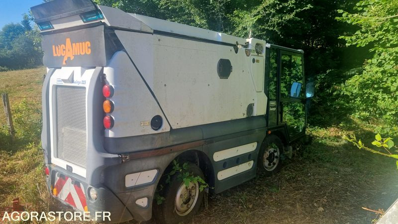 BALAYEUSE SCHMIDT COMPACT 200 - Veegwagen: afbeelding 1 BALAYEUSE SCHMIDT COMPACT 200 - Veegwagen: afbeelding 1