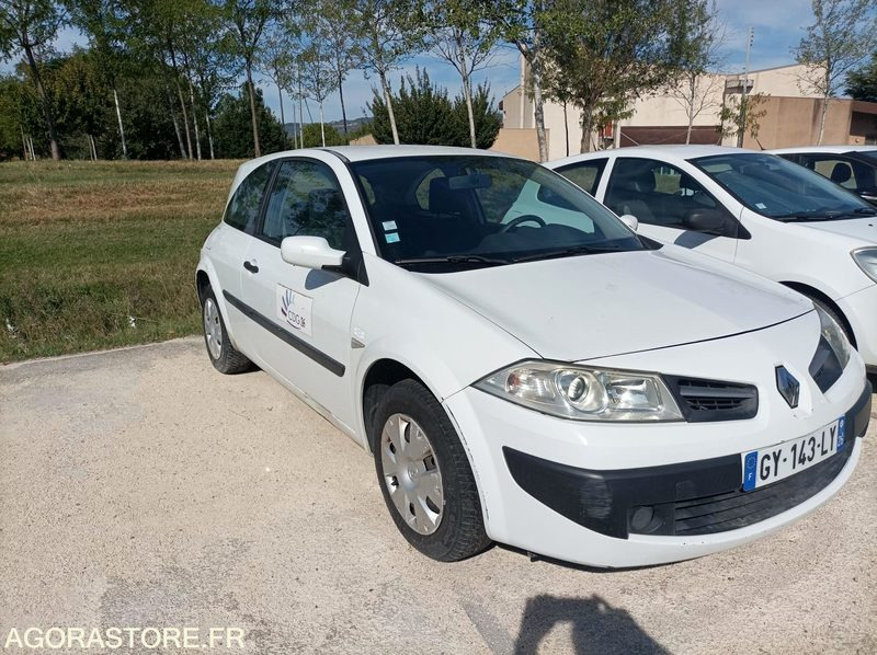BERLINE MEGANE II 2008 2 places - Personenwagen: afbeelding 1 BERLINE MEGANE II 2008 2 places - Personenwagen: afbeelding 1