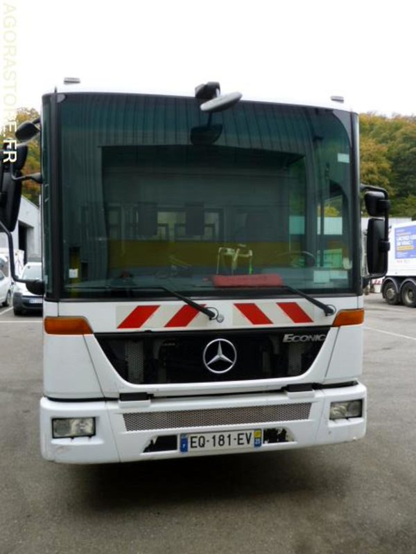 BOM ECONIC MERCEDES CABINE TYPE BUS 2007 4 places 247550kms - Vuilniswagen: afbeelding 3 BOM ECONIC MERCEDES CABINE TYPE BUS 2007 4 places 247550kms - Vuilniswagen: afbeelding 3