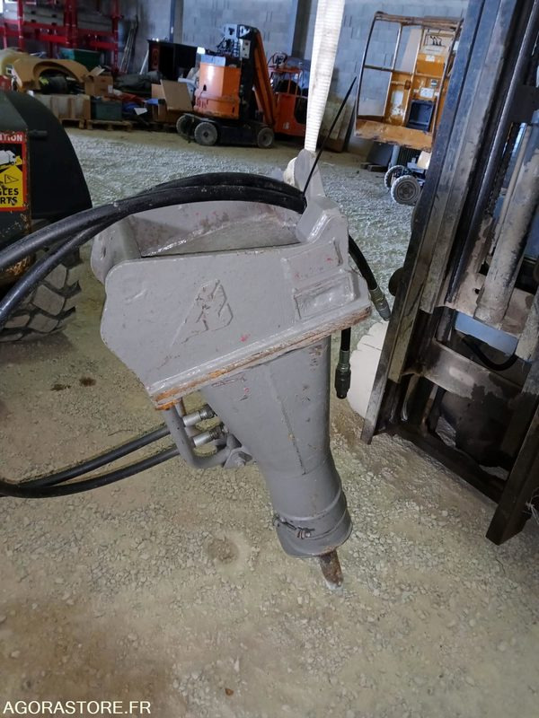 BRH MONTABERT SC16 Arden QA10 - Hydraulische hamer: afbeelding 3 BRH MONTABERT SC16 Arden QA10 - Hydraulische hamer: afbeelding 3