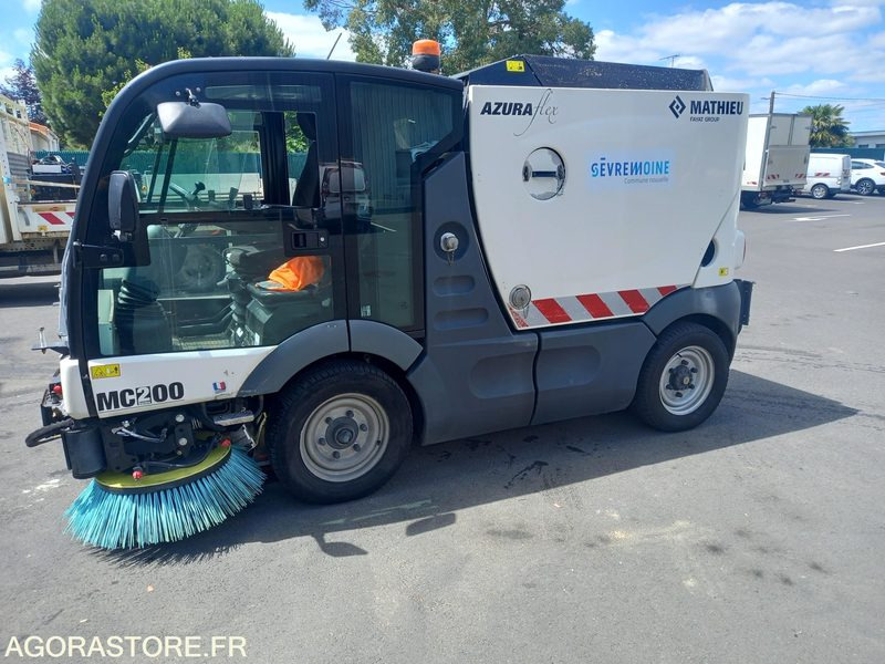 Balayeuse de voirie - Veegwagen: afbeelding 3 Balayeuse de voirie - Veegwagen: afbeelding 3