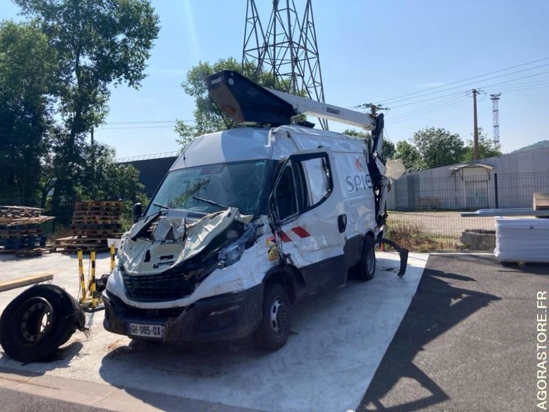 IVECO DAILY 50C18 NACELLE VERSALIFT - Bedrijfswagen: afbeelding 2 IVECO DAILY 50C18 NACELLE VERSALIFT - Bedrijfswagen: afbeelding 2