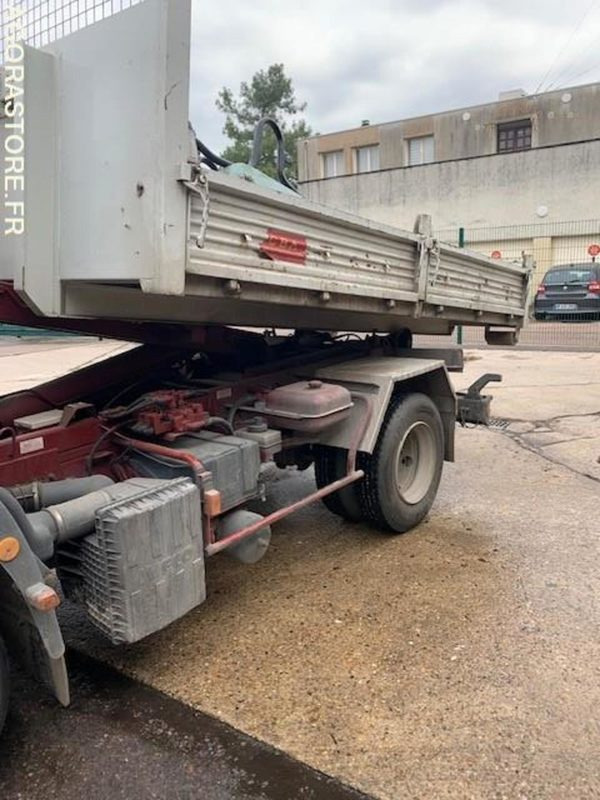 CAMION IVECO AMPLIROLL 65 E 13 TIPPER - 2003 - BON ETAT - Kipper vrachtwagen: afbeelding 5 CAMION IVECO AMPLIROLL 65 E 13 TIPPER - 2003 - BON ETAT - Kipper vrachtwagen: afbeelding 5