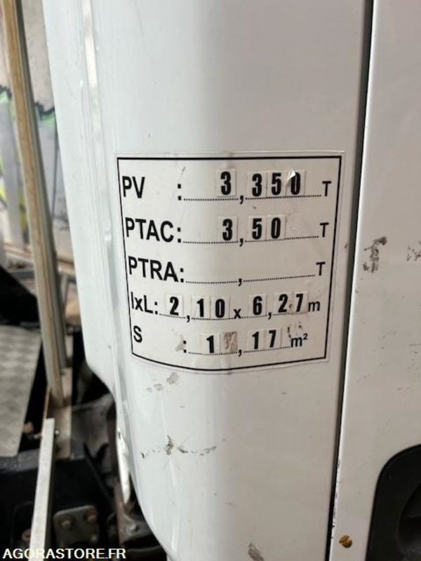 CAMION NACELLE NISSAN IMER P 23 AS 11 2013 20 000 KM - Vrachtwagen hoogwerker: afbeelding 4 CAMION NACELLE NISSAN IMER P 23 AS 11 2013 20 000 KM - Vrachtwagen hoogwerker: afbeelding 4