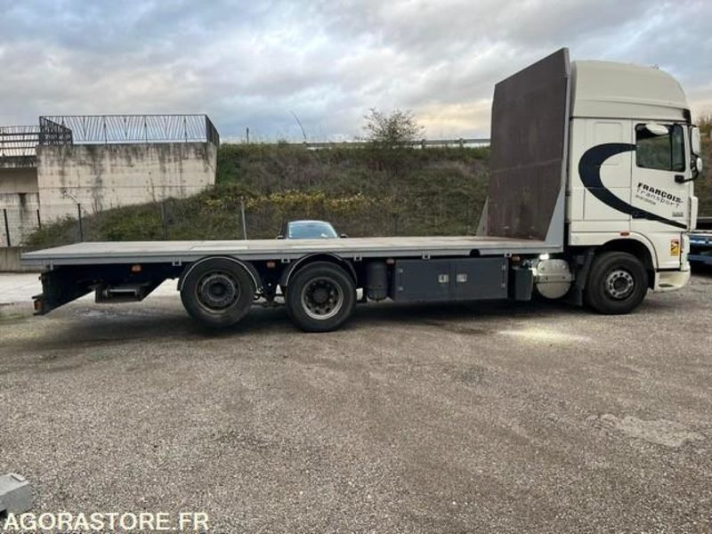 CAMION PLATEAU DAF 105.510 675 000 KM 2010 - Vrachtwagen met open laadbak: afbeelding 1 CAMION PLATEAU DAF 105.510 675 000 KM 2010 - Vrachtwagen met open laadbak: afbeelding 1