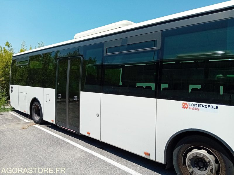 CAR IRISBUS CROSSWAY LOW ENTRY 22264 MEC 2014 697141KM DC-959-KG - Schoolbus: afbeelding 3 CAR IRISBUS CROSSWAY LOW ENTRY 22264 MEC 2014 697141KM DC-959-KG - Schoolbus: afbeelding 3