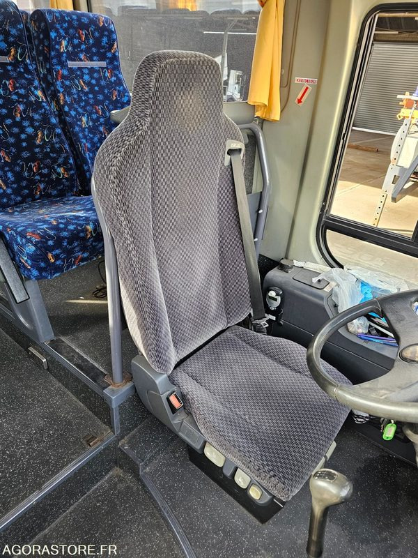 CAR SCOLAIRE TEMSA SAFARI - 2006 - 443780KM - CT226DF - Schoolbus: afbeelding 5 CAR SCOLAIRE TEMSA SAFARI - 2006 - 443780KM - CT226DF - Schoolbus: afbeelding 5