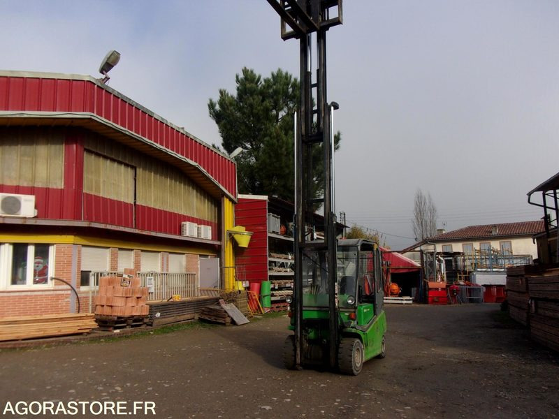 CHARIOT ÉLÉVATEUR 3 TONNES POSITIONNEUR DE FOURCHES ELECTRIQUE CESAB - Elektrische heftruck: afbeelding 3 CHARIOT ÉLÉVATEUR 3 TONNES POSITIONNEUR DE FOURCHES ELECTRIQUE CESAB - Elektrische heftruck: afbeelding 3