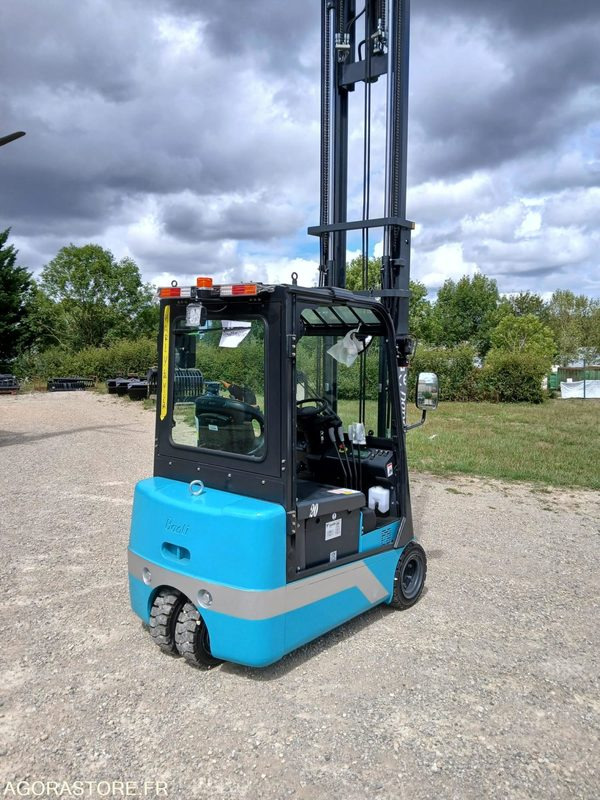 CHARIOT ELEVATEUR ELECTRIQUE BAOLI KBET20N 5500 NEUF - Elektrische heftruck: afbeelding 4 CHARIOT ELEVATEUR ELECTRIQUE BAOLI KBET20N 5500 NEUF - Elektrische heftruck: afbeelding 4