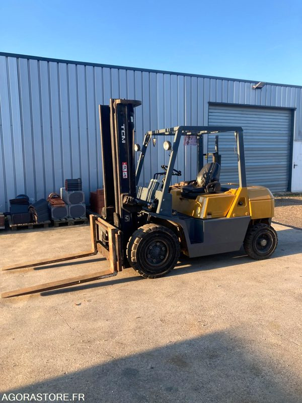 CHARIOT ELEVATEUR TCM DIESEL 4T ANNEE 1998 - Diesel heftruck: afbeelding 1 CHARIOT ELEVATEUR TCM DIESEL 4T ANNEE 1998 - Diesel heftruck: afbeelding 1