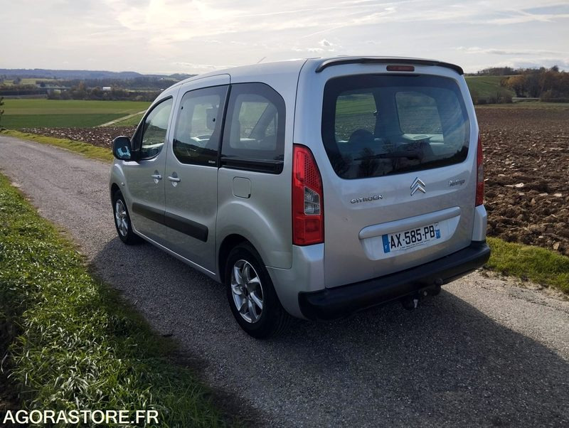 CITROEN BERLINGO COMBISPACE 1.6 HDI 110 DIESEL - 5 PLACES - ANNÉE 2009 - Personenwagen: afbeelding 5 CITROEN BERLINGO COMBISPACE 1.6 HDI 110 DIESEL - 5 PLACES - ANNÉE 2009 - Personenwagen: afbeelding 5