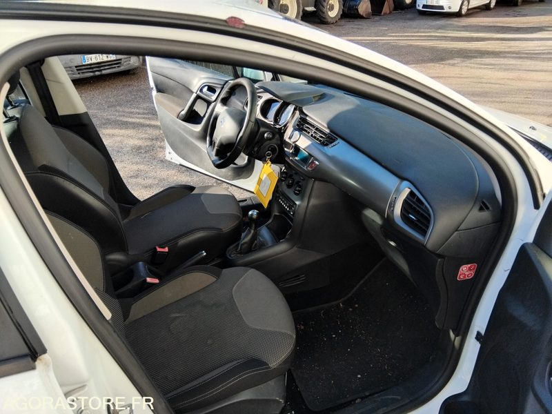 Personenwagen CITROEN C3 II 1.6 HDi 92 cv _ CX-918-XR: afbeelding 8 Personenwagen CITROEN C3 II 1.6 HDi 92 cv _ CX-918-XR: afbeelding 8