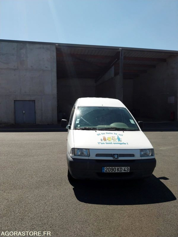 CITROEN EXPERT 1,9 D FOURGON - Gesloten bestelwagen: afbeelding 4 CITROEN EXPERT 1,9 D FOURGON - Gesloten bestelwagen: afbeelding 4