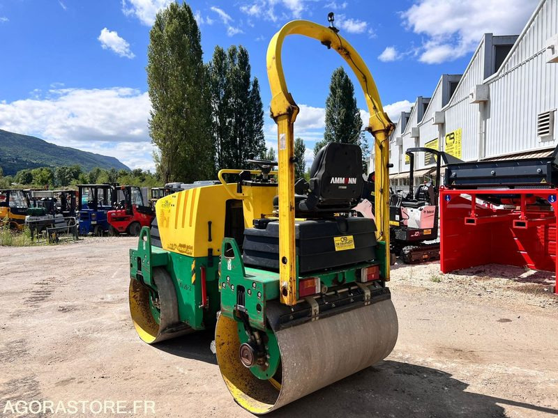 COMPACTEUR AMMANN AV26-2 ROULEAU TANDEM VIBRANT ARTICULÉ - ANNÉE 2008 - 1765 H - Wals: afbeelding 5 COMPACTEUR AMMANN AV26-2 ROULEAU TANDEM VIBRANT ARTICULÉ - ANNÉE 2008 - 1765 H - Wals: afbeelding 5