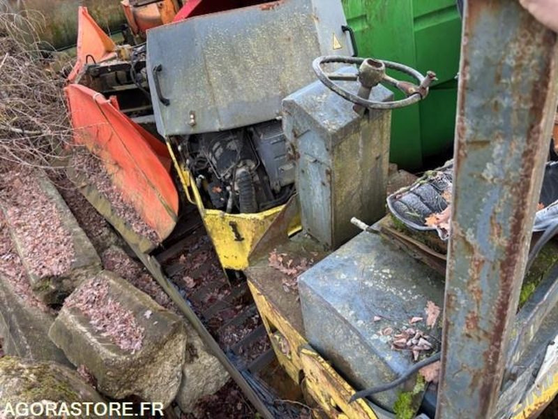 COMPACTEUR BOMAG BW100 AD-3 1995 POUR PIECES - Wals: afbeelding 2 COMPACTEUR BOMAG BW100 AD-3 1995 POUR PIECES - Wals: afbeelding 2