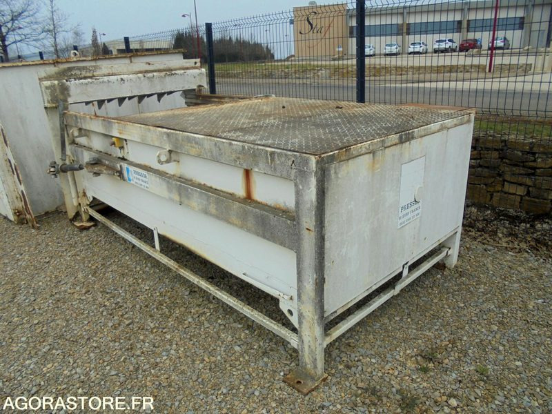 COMPACTEUR DECHET - PRESSOR AN 2006 - Bouwmaterieel: afbeelding 1 COMPACTEUR DECHET - PRESSOR AN 2006 - Bouwmaterieel: afbeelding 1
