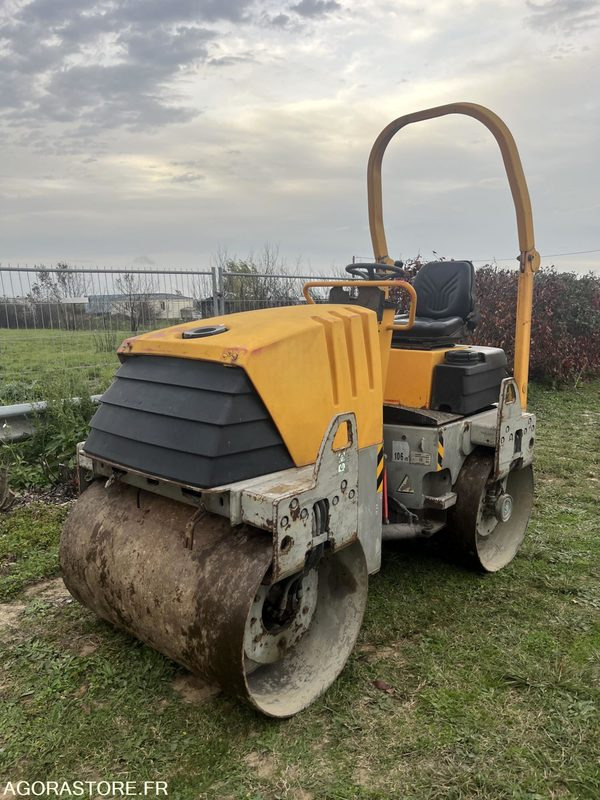 COMPACTEUR DOUBLE BILLE - Wals: afbeelding 1 COMPACTEUR DOUBLE BILLE - Wals: afbeelding 1