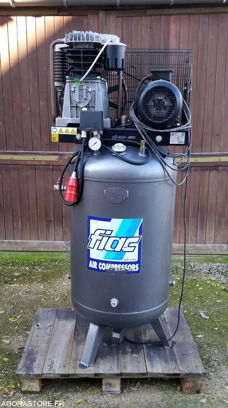 COMPRESSEUR VERTICAL DE MARQUE FIAC TYPE AB-300-670 CUVE 270l TRIPHASE - Luchtcompressor: afbeelding 1 COMPRESSEUR VERTICAL DE MARQUE FIAC TYPE AB-300-670 CUVE 270l TRIPHASE - Luchtcompressor: afbeelding 1