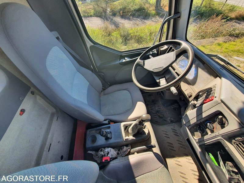 Camion Benne Renault Midlum -2005 - 10T - 250000km - Kipper vrachtwagen: afbeelding 4 Camion Benne Renault Midlum -2005 - 10T - 250000km - Kipper vrachtwagen: afbeelding 4