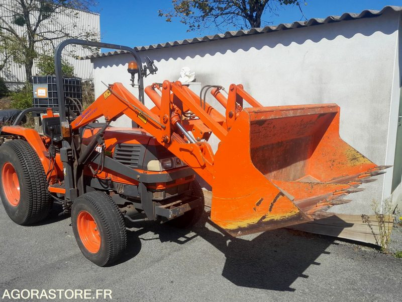 Chargeur frontal - Tuinmachine: afbeelding 1 Chargeur frontal - Tuinmachine: afbeelding 1