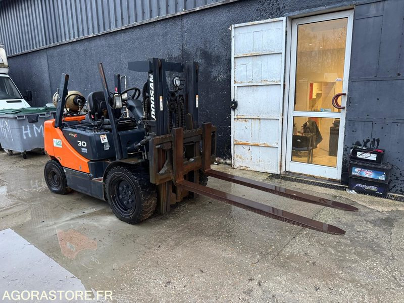 Chariot Élévateur DOOSAN 30 PRO 5 - LPG heftruck: afbeelding 3 Chariot Élévateur DOOSAN 30 PRO 5 - LPG heftruck: afbeelding 3
