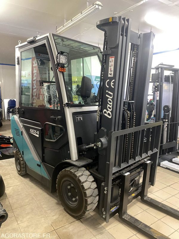 Chariot élévateur BAOLI KBE25N 2T5 ELECTRIQUE CABINE - Elektrische heftruck: afbeelding 3 Chariot élévateur BAOLI KBE25N 2T5 ELECTRIQUE CABINE - Elektrische heftruck: afbeelding 3