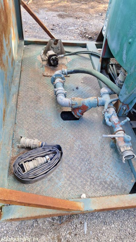 Citerne à eau avec système d'arrosage - HS - Tuinmachine: afbeelding 4 Citerne à eau avec système d'arrosage - HS - Tuinmachine: afbeelding 4