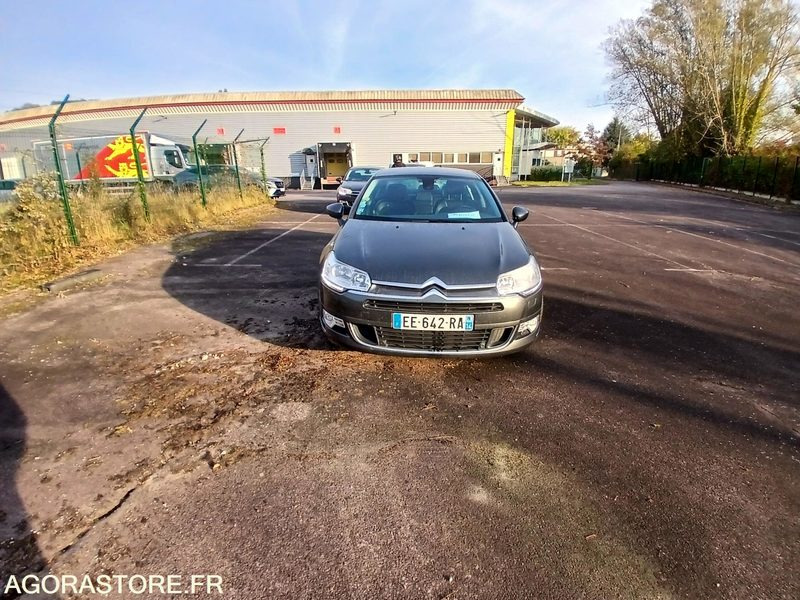 Citroën C5 – Diesel – 2016-204 763 km - Personenwagen: afbeelding 1 Citroën C5 – Diesel – 2016-204 763 km - Personenwagen: afbeelding 1