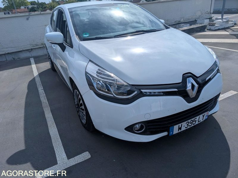 Clio IV 1.2 16V 73 ch – Version Dynamique – 2014 – Très bien équipée - Personenwagen: afbeelding 4 Clio IV 1.2 16V 73 ch – Version Dynamique – 2014 – Très bien équipée - Personenwagen: afbeelding 4
