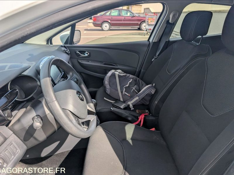 Clio IV 1.2 16V 73 ch – Version Dynamique – 2014 – Très bien équipée - Personenwagen: afbeelding 5 Clio IV 1.2 16V 73 ch – Version Dynamique – 2014 – Très bien équipée - Personenwagen: afbeelding 5