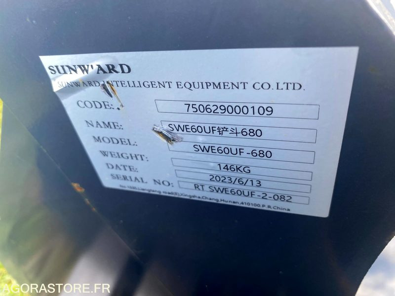 Coupleur hydraulique + 3 godets Neufs pour pelle 6T - Bouwmaterieel: afbeelding 5 Coupleur hydraulique + 3 godets Neufs pour pelle 6T - Bouwmaterieel: afbeelding 5