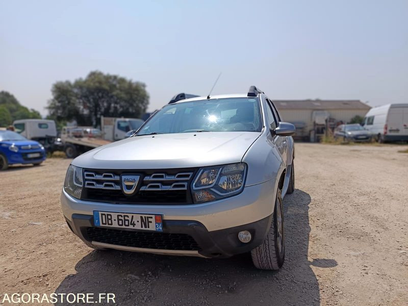 DACIA DUSTER 4X2 - 2013 - 213000KMS - SUV: afbeelding 2 DACIA DUSTER 4X2 - 2013 - 213000KMS - SUV: afbeelding 2