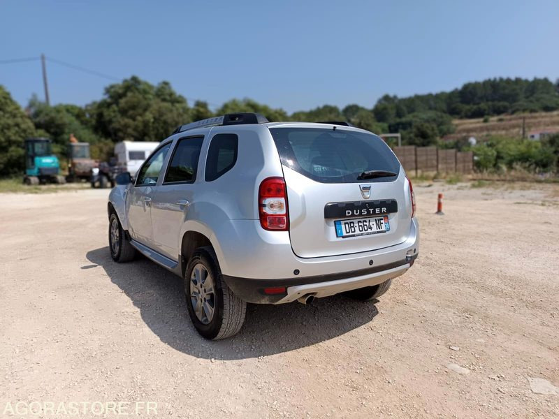 DACIA DUSTER 4X2 - 2013 - 213000KMS - SUV: afbeelding 4 DACIA DUSTER 4X2 - 2013 - 213000KMS - SUV: afbeelding 4