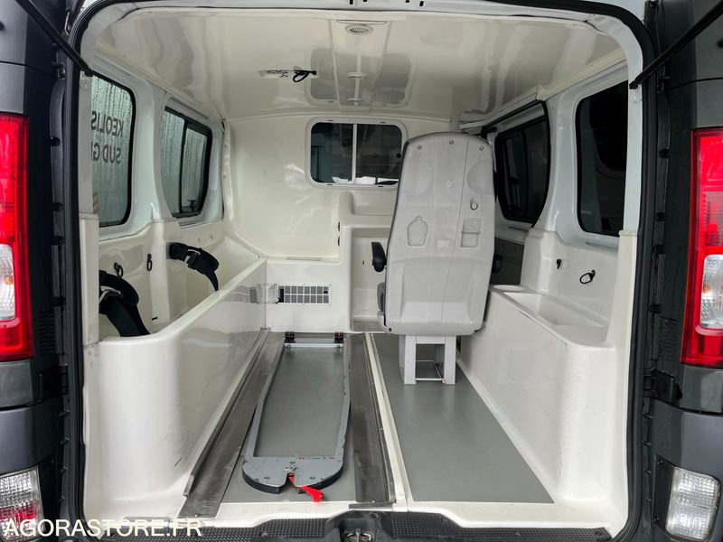 DB-991-SL - Roulant - NISSAN PRIMASTAR - VASP - 319 108 Kms - Ambulance: afbeelding 4 DB-991-SL - Roulant - NISSAN PRIMASTAR - VASP - 319 108 Kms - Ambulance: afbeelding 4