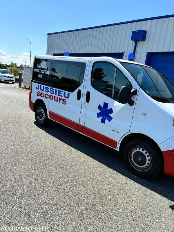 DG-715-NZ - Roulant - VASP - NISSAN PRIMASTAR - 178 174 Kms - Ambulance: afbeelding 2 DG-715-NZ - Roulant - VASP - NISSAN PRIMASTAR - 178 174 Kms - Ambulance: afbeelding 2