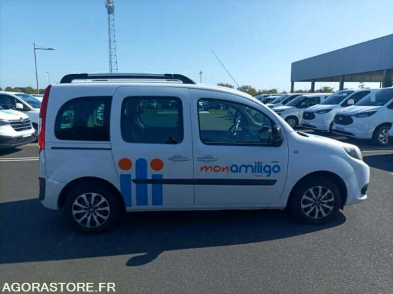 EX-801-MV - Roulant - RENAULT KANGOO - VP - 226 710 Kms - Personenwagen: afbeelding 4 EX-801-MV - Roulant - RENAULT KANGOO - VP - 226 710 Kms - Personenwagen: afbeelding 4