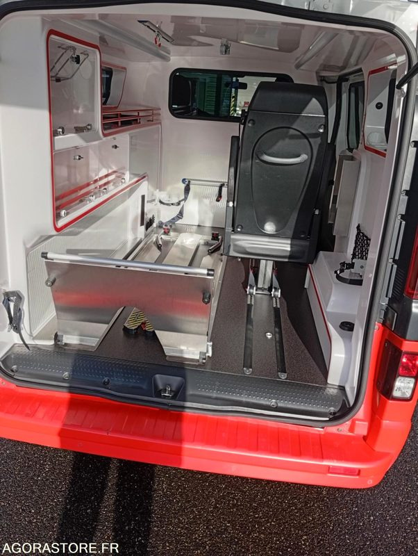 EY-676-MY - Non Roulant - RENAULT TRAFIC - VASP - 321 000 Kms - Ambulance: afbeelding 5 EY-676-MY - Non Roulant - RENAULT TRAFIC - VASP - 321 000 Kms - Ambulance: afbeelding 5