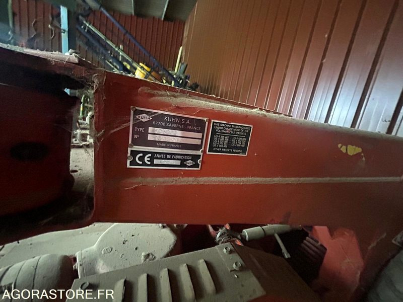 FAUCHEUSE TRAINEE KUHN FC300G 1995 AVEC CONDITIONNEUR - Maaimachine: afbeelding 5 FAUCHEUSE TRAINEE KUHN FC300G 1995 AVEC CONDITIONNEUR - Maaimachine: afbeelding 5