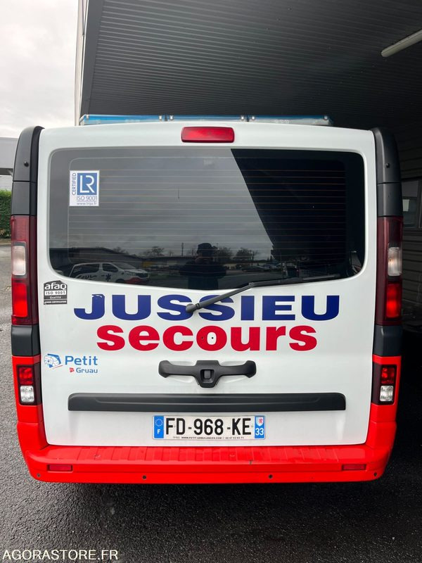 FD-968-KE - Non Roulant - RENAULT TRAFIC - VASP - 305 100 Kms - Ambulance: afbeelding 4 FD-968-KE - Non Roulant - RENAULT TRAFIC - VASP - 305 100 Kms - Ambulance: afbeelding 4