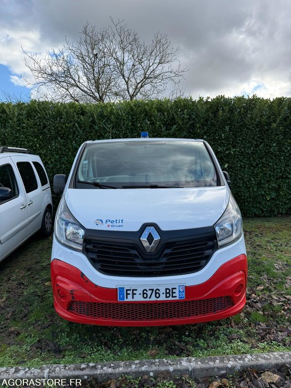 FF-676-BE - Non Roulant - RENAULT TRAFIC - VASP - 292 114 Kms - Ambulance: afbeelding 3 FF-676-BE - Non Roulant - RENAULT TRAFIC - VASP - 292 114 Kms - Ambulance: afbeelding 3