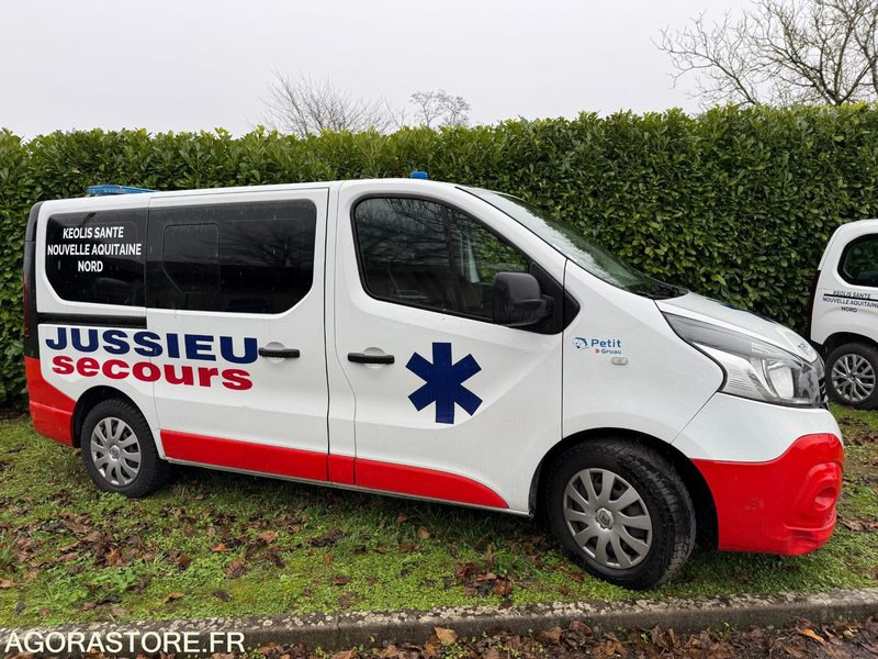 FF-800-VF - Roulant - RENAULT TRAFIC - VASP - CG KS - 337 746 Kms - Ambulance: afbeelding 3 FF-800-VF - Roulant - RENAULT TRAFIC - VASP - CG KS - 337 746 Kms - Ambulance: afbeelding 3