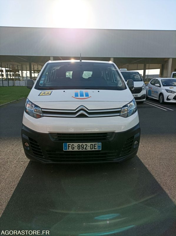 FG-892-DE - Roulant - CITROEN JUMPY SPACE TOURER - VP - 211 595 Kms - Minibus, Personenvervoer: afbeelding 3 FG-892-DE - Roulant - CITROEN JUMPY SPACE TOURER - VP - 211 595 Kms - Minibus, Personenvervoer: afbeelding 3