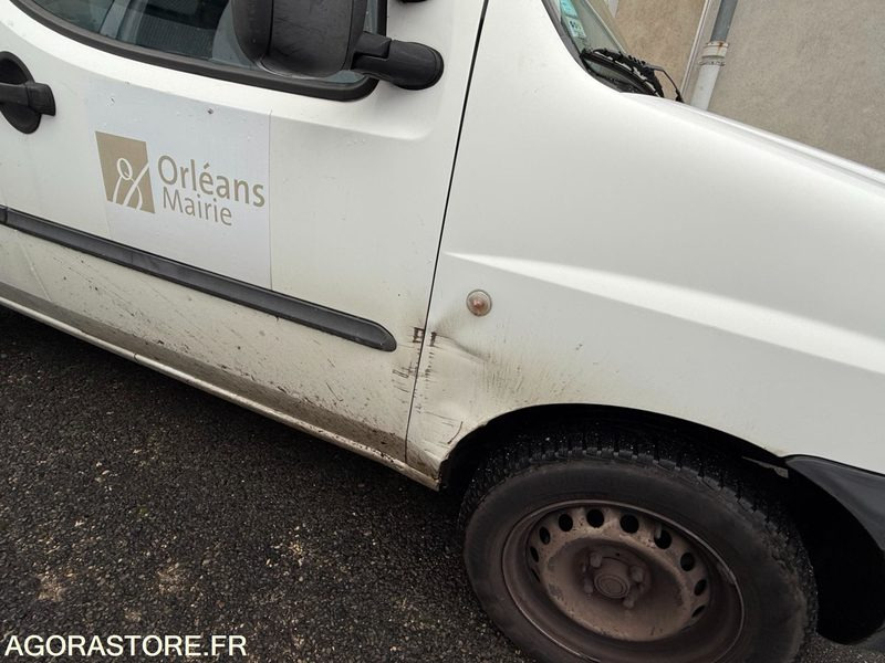 FIAT DOBLO - 2005 - 134000KM - Kleine bestelwagen: afbeelding 3 FIAT DOBLO - 2005 - 134000KM - Kleine bestelwagen: afbeelding 3