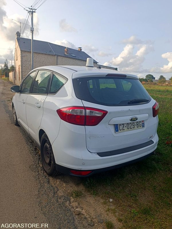 FORD CMAX 1.6 TDCI - 2013 - 105865KM - NON ROULANT - MOTEUR A REMPLACER - Personenwagen: afbeelding 3 FORD CMAX 1.6 TDCI - 2013 - 105865KM - NON ROULANT - MOTEUR A REMPLACER - Personenwagen: afbeelding 3