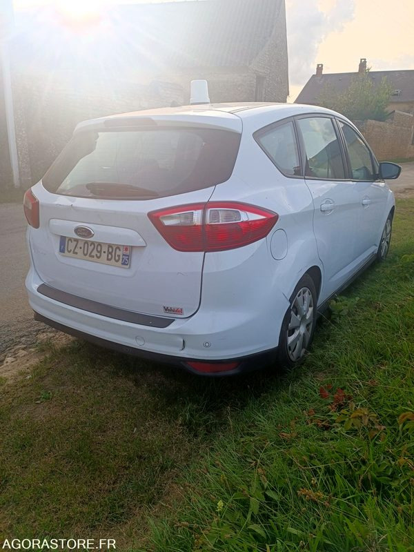 FORD CMAX 1.6 TDCI - 2013 - 105865KM - NON ROULANT - MOTEUR A REMPLACER - Personenwagen: afbeelding 5 FORD CMAX 1.6 TDCI - 2013 - 105865KM - NON ROULANT - MOTEUR A REMPLACER - Personenwagen: afbeelding 5