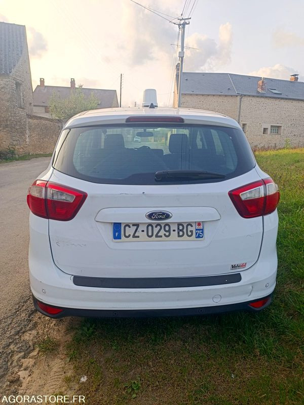 FORD CMAX 1.6 TDCI - 2013 - 105865KM - NON ROULANT - MOTEUR A REMPLACER - Personenwagen: afbeelding 4 FORD CMAX 1.6 TDCI - 2013 - 105865KM - NON ROULANT - MOTEUR A REMPLACER - Personenwagen: afbeelding 4
