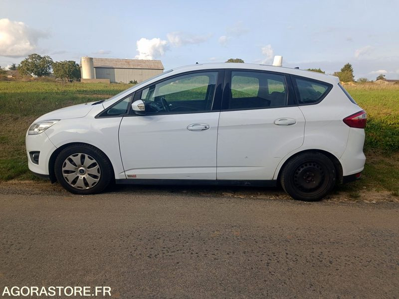 FORD CMAX 1.6 TDCI - 2013 - 105865KM - NON ROULANT - MOTEUR A REMPLACER - Personenwagen: afbeelding 2 FORD CMAX 1.6 TDCI - 2013 - 105865KM - NON ROULANT - MOTEUR A REMPLACER - Personenwagen: afbeelding 2