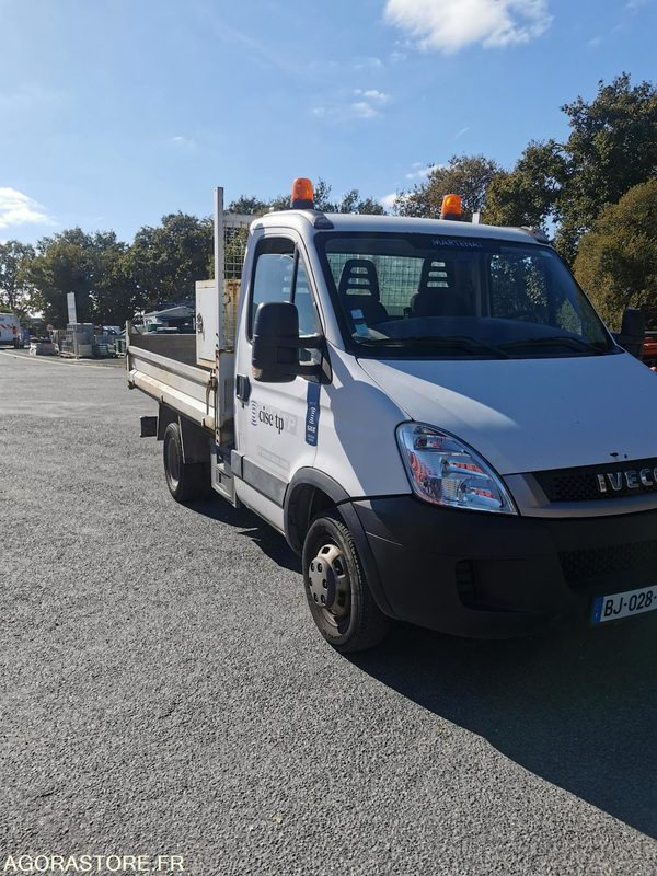 FOURGON BENNE - IVECO - DAILY 35C13 - 2011 / 264350 KM - BJ028EC - Kipper bestelwagen: afbeelding 2 FOURGON BENNE - IVECO - DAILY 35C13 - 2011 / 264350 KM - BJ028EC - Kipper bestelwagen: afbeelding 2