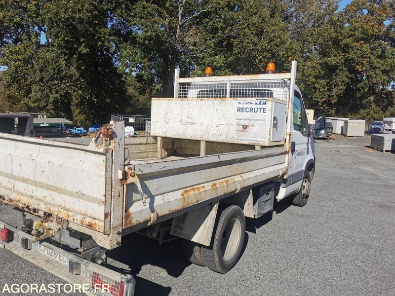 FOURGON BENNE - IVECO - DAILY 35C13 - 2011 / 264350 KM - BJ028EC - Kipper bestelwagen: afbeelding 5 FOURGON BENNE - IVECO - DAILY 35C13 - 2011 / 264350 KM - BJ028EC - Kipper bestelwagen: afbeelding 5